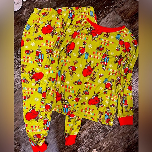 Grinch Pajamas sz L EUC - Picture 1 of 1
